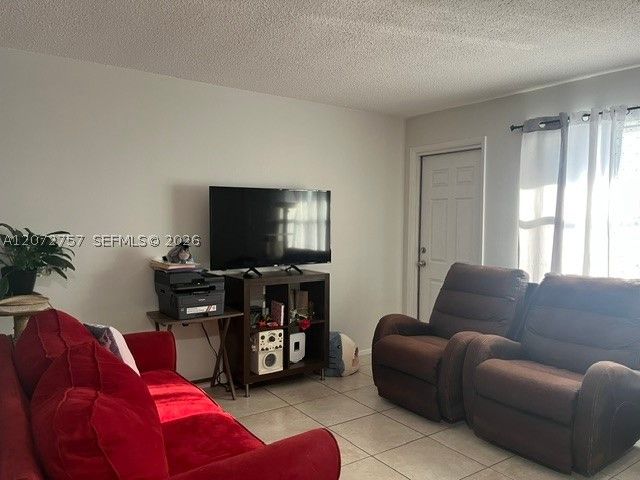 5610 NE 18th Ave 6, Fort Lauderdale, FL 33334