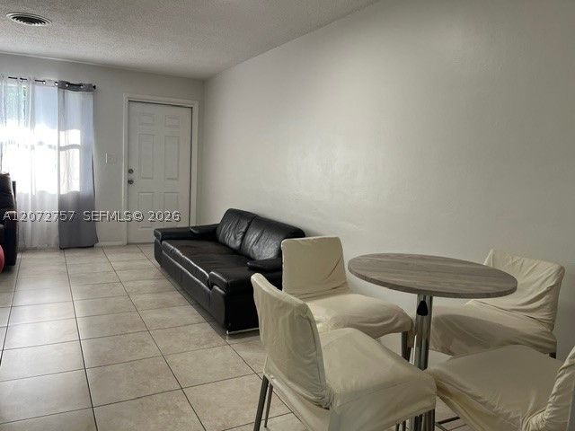 5610 NE 18th Ave 6, Fort Lauderdale, FL 33334