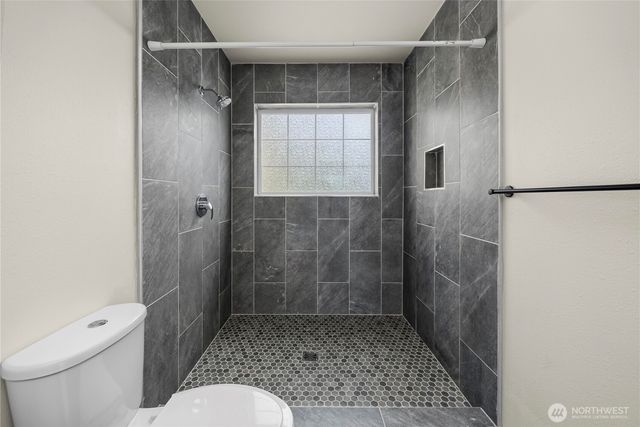 330 E Bay Drive NE, Olympia, WA 98506
