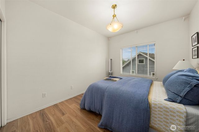 330 E Bay Drive NE, Olympia, WA 98506