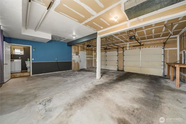 330 E Bay Drive NE, Olympia, WA 98506