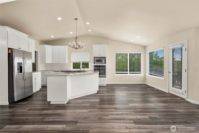 330 E Bay Drive NE, Olympia, WA 98506