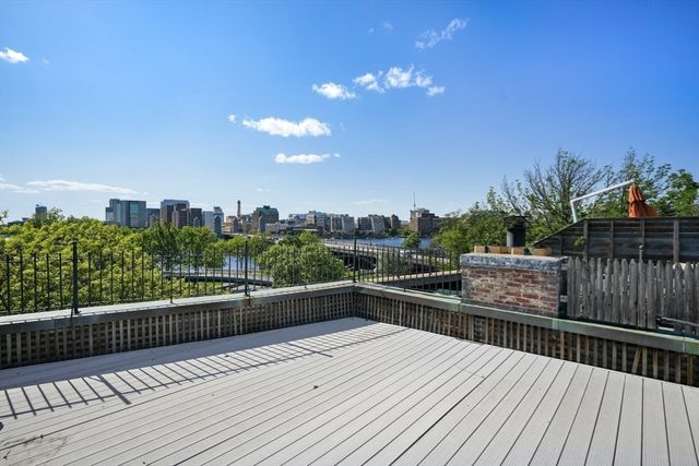 1 West Hill Place, Boston, MA 02114