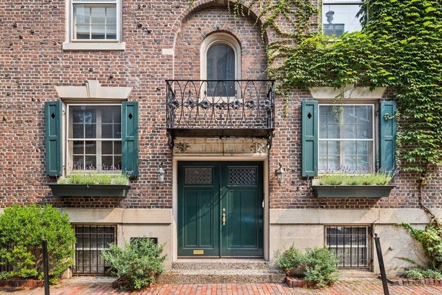 1 West Hill Place, Boston, MA 02114