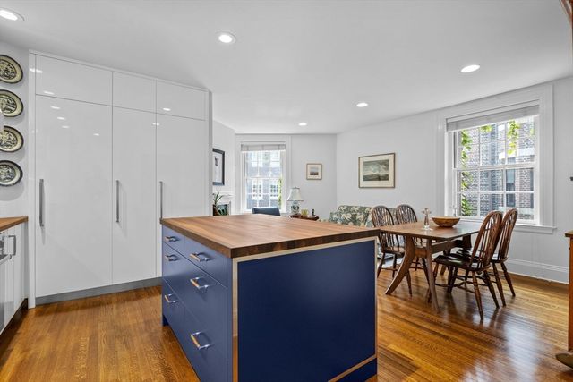 1 West Hill Place, Boston, MA 02114