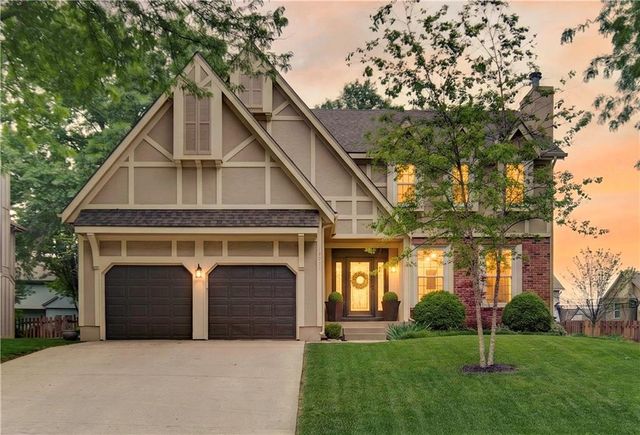 12037 S Hallet Street, Olathe, KS 66062