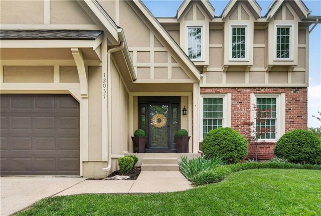 12037 S Hallet Street, Olathe, KS 66062