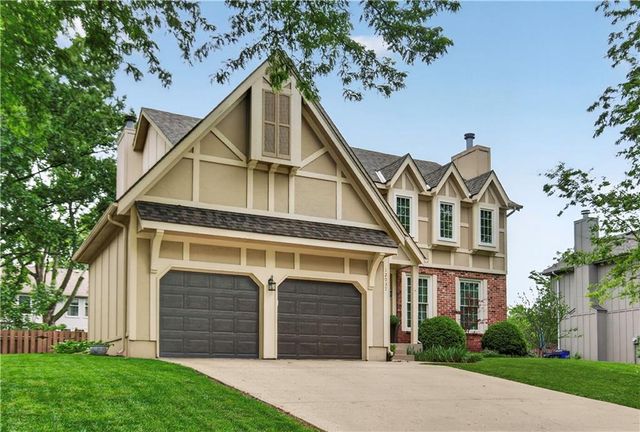 12037 S Hallet Street, Olathe, KS 66062