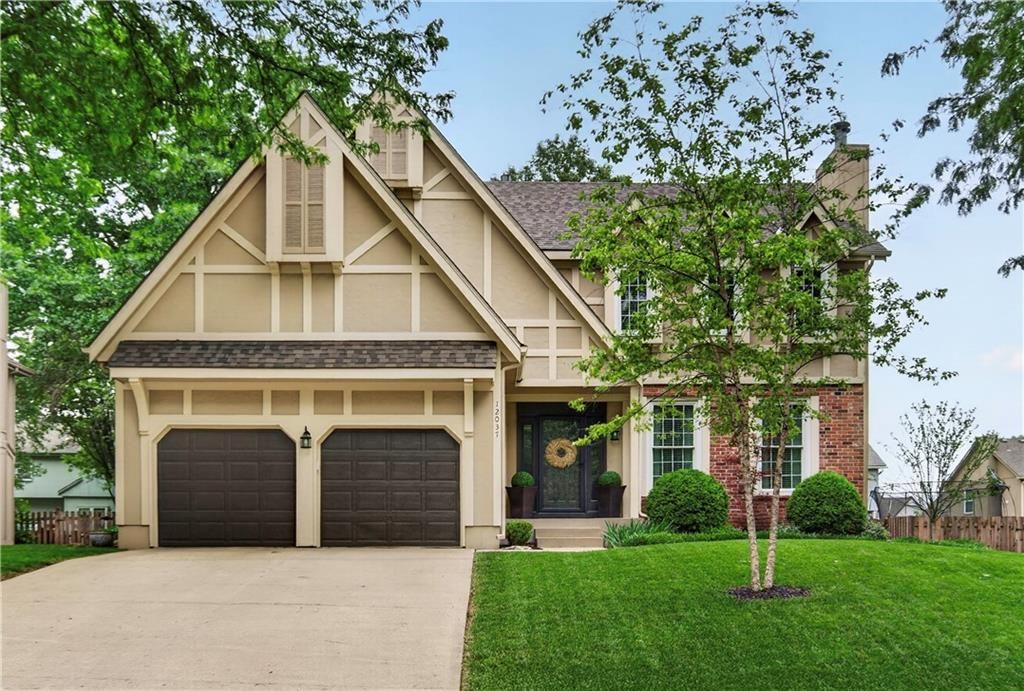 12037 S Hallet Street, Olathe, KS 66062