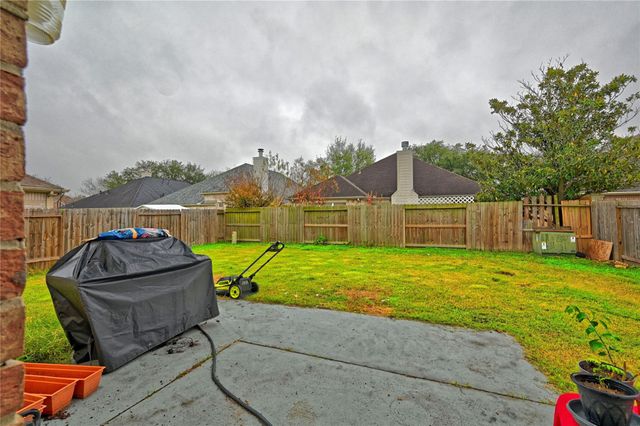 11819 Leaf Oak Drive, Houston, TX 77065