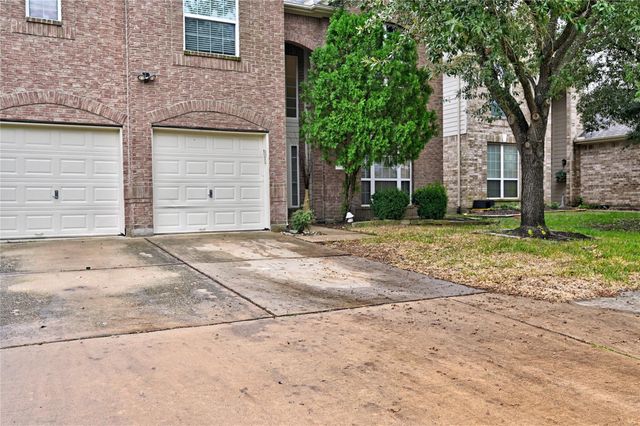 11819 Leaf Oak Drive, Houston, TX 77065