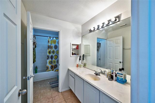 11819 Leaf Oak Drive, Houston, TX 77065