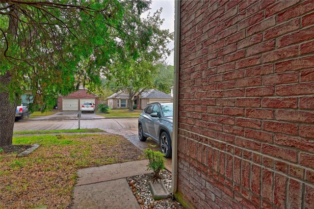 11819 Leaf Oak Drive, Houston, TX 77065