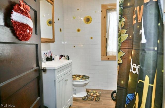 1970 Weston Avenue, Youngstown, OH 44514