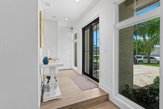 12 Inlet Cay Drive, Ocean Ridge, FL 33435