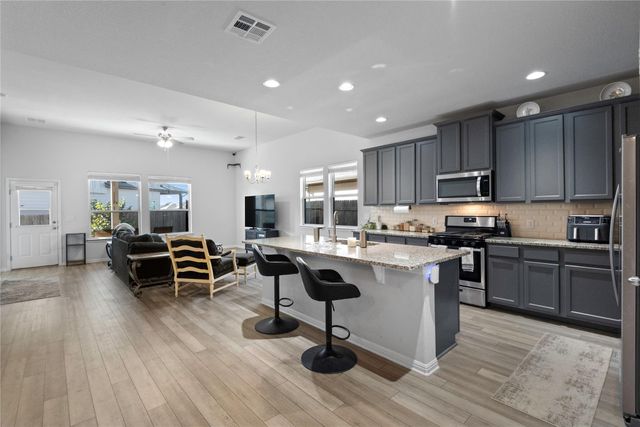 932 Medina WAY, Leander, TX 78641