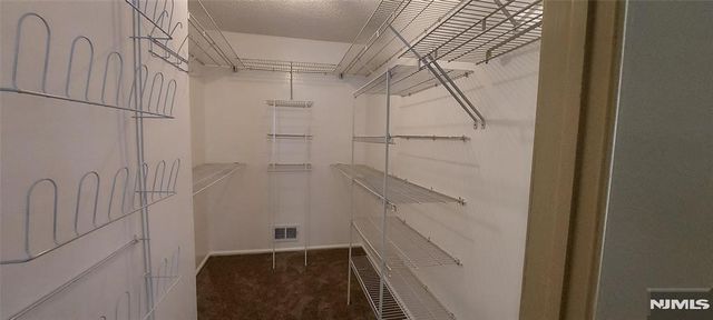 871 Juniper Way, Mahwah, NJ 07430