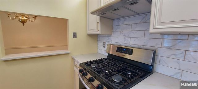 871 Juniper Way, Mahwah, NJ 07430