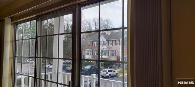 871 Juniper Way, Mahwah, NJ 07430