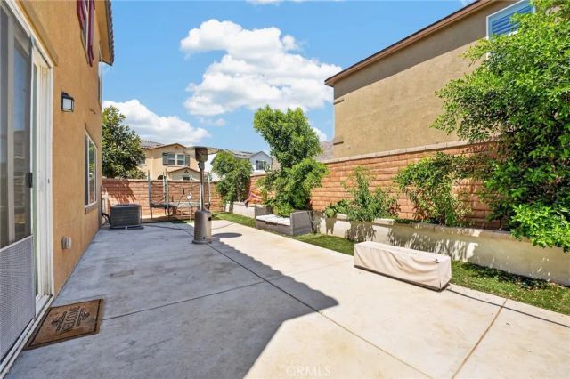 7690 Terra Manor, Riverside, CA 92507