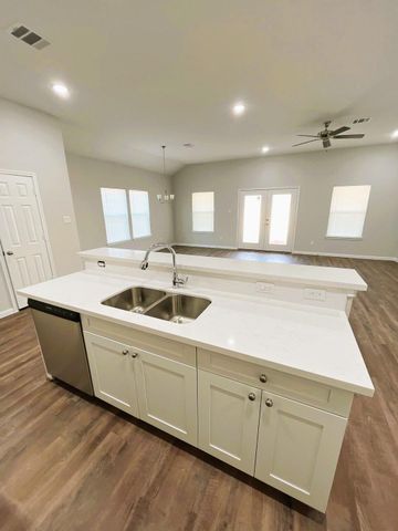 297 Road 5102 L, Cleveland, TX 77327