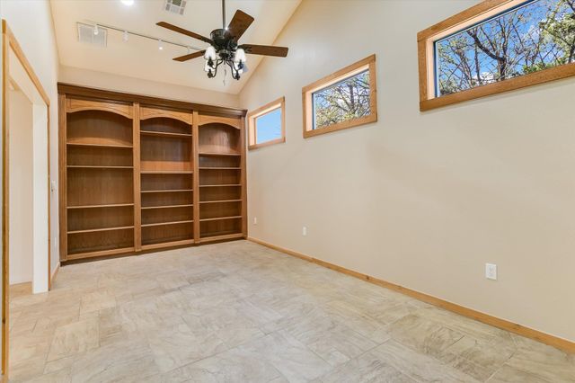 116 Courtside WAY, Spicewood, TX 78669