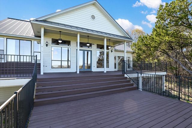 116 Courtside WAY, Spicewood, TX 78669