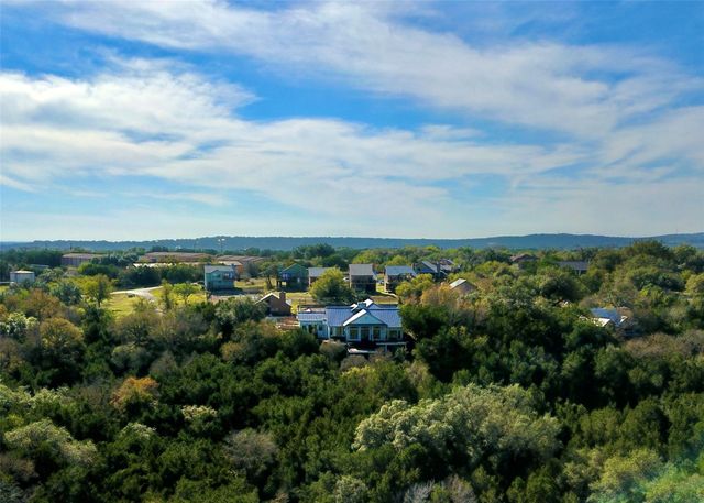 116 Courtside WAY, Spicewood, TX 78669