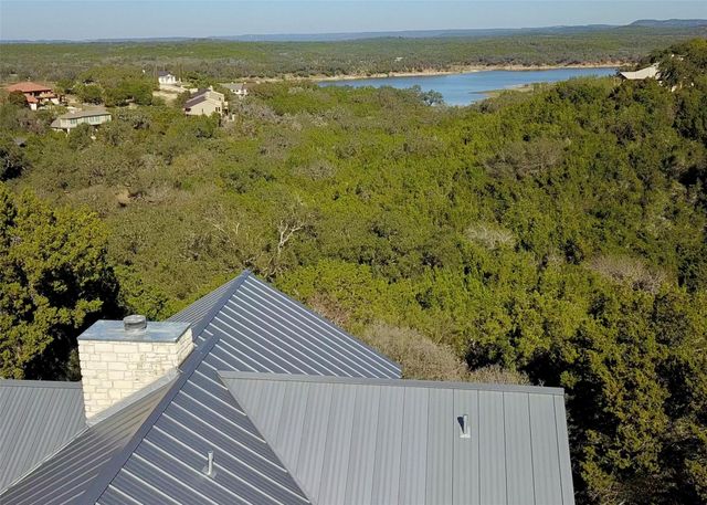 116 Courtside WAY, Spicewood, TX 78669