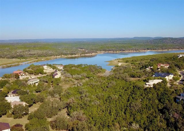 116 Courtside WAY, Spicewood, TX 78669