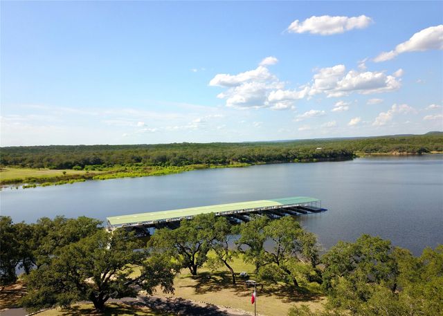 116 Courtside WAY, Spicewood, TX 78669