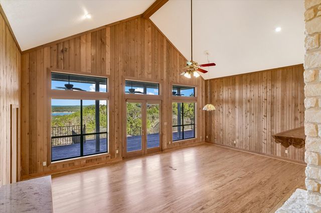 116 Courtside WAY, Spicewood, TX 78669