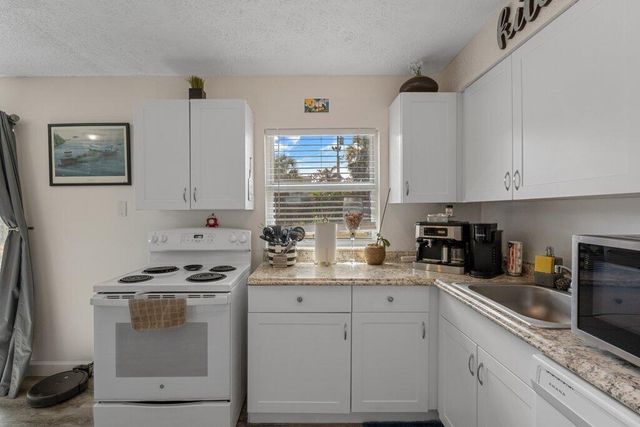 3201 Kentucky Avenue, Fort Pierce, FL 34947