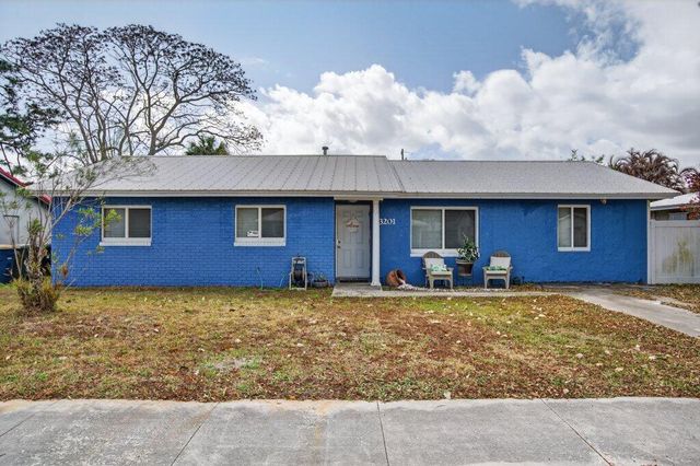 3201 Kentucky Avenue, Fort Pierce, FL 34947