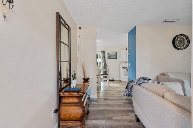 3201 Kentucky Avenue, Fort Pierce, FL 34947