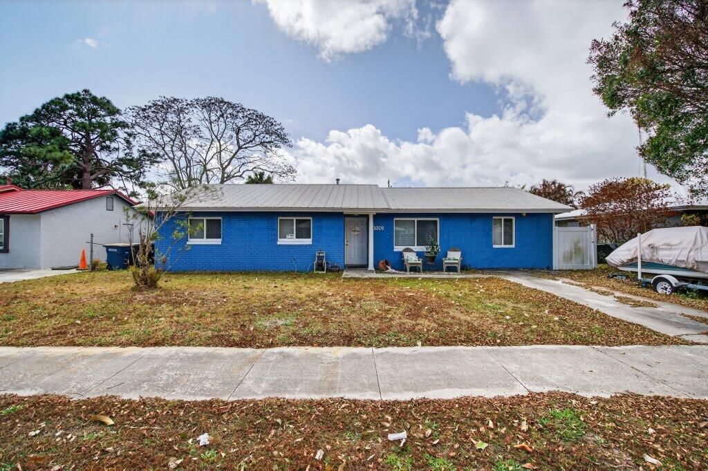 3201 Kentucky Avenue, Fort Pierce, FL 34947