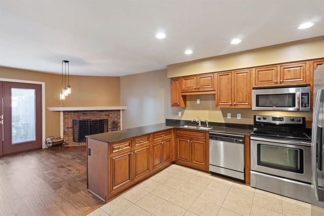 700 ST. AUGUSTINE SQ D, Memphis, TN 38104