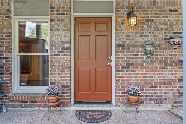 700 ST. AUGUSTINE SQ D, Memphis, TN 38104