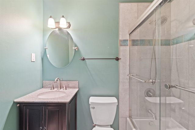 700 ST. AUGUSTINE SQ D, Memphis, TN 38104