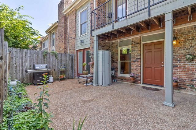 700 ST. AUGUSTINE SQ D, Memphis, TN 38104