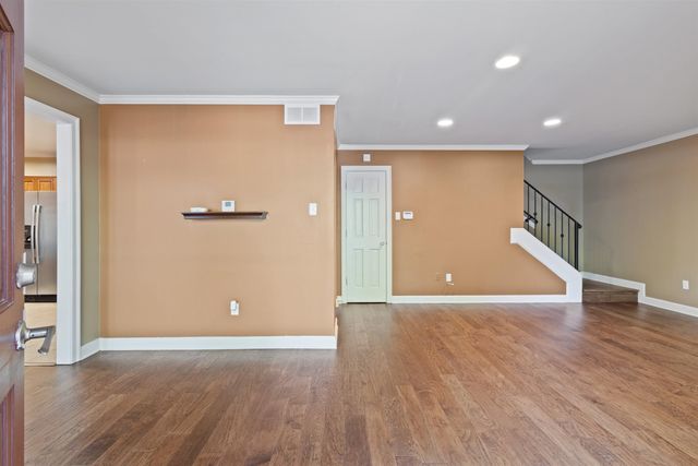 700 ST. AUGUSTINE SQ D, Memphis, TN 38104