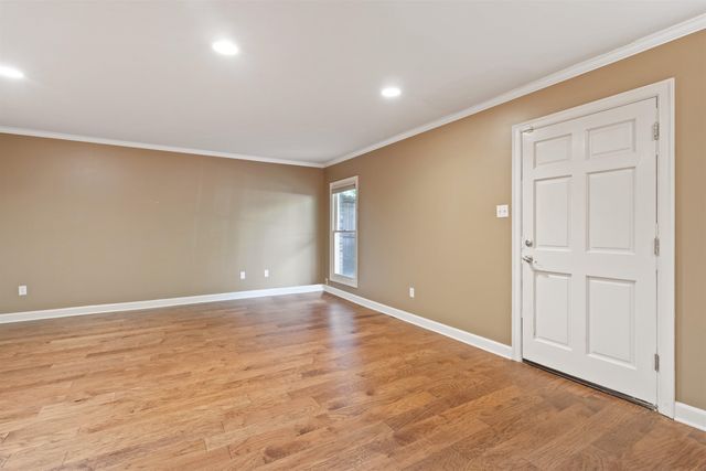 700 ST. AUGUSTINE SQ D, Memphis, TN 38104