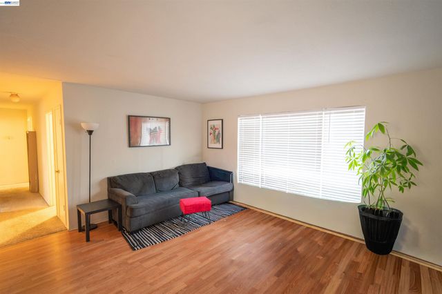 7401 -7411 Hillside St, Oakland, CA 94605