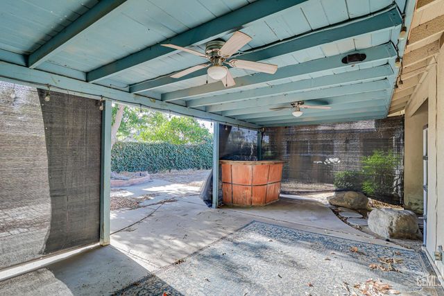 501 Carr Street, Bakersfield, CA 93309