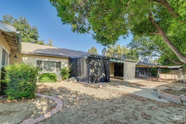 501 Carr Street, Bakersfield, CA 93309