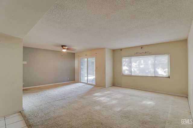 501 Carr Street, Bakersfield, CA 93309