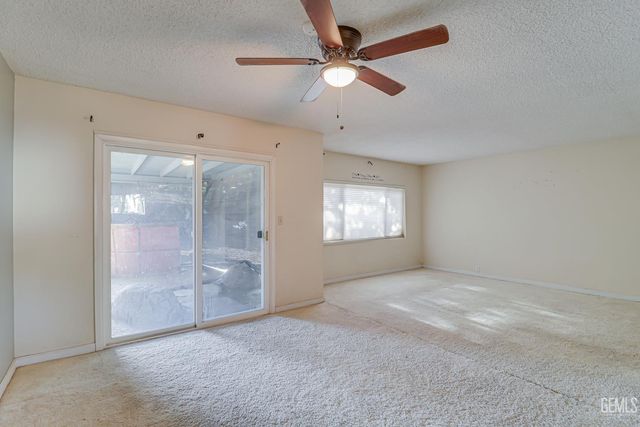 501 Carr Street, Bakersfield, CA 93309