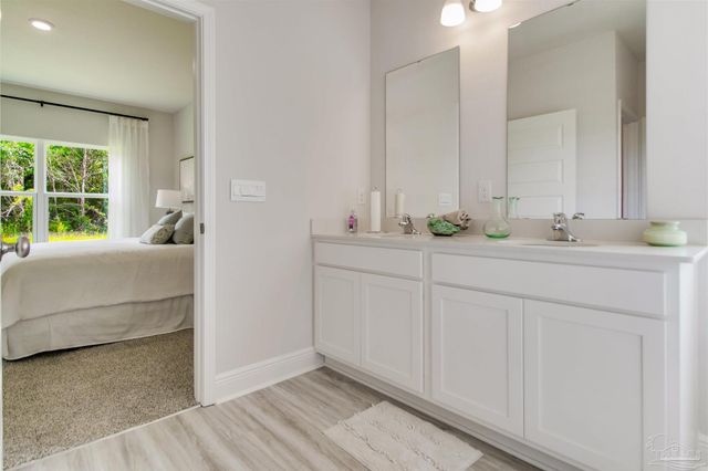 4761 Redhead Ct, Pace, FL 32571