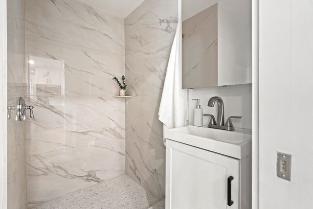 60 Derby St 5, Somerville, MA 02145