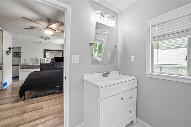 5308 N Michigan Avenue, Kansas City, MO 64118